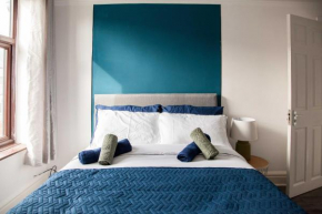 Spacious Home for Mid - Long Stays, 4 bedrooms, sleeps upto 10